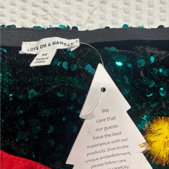 Holiday Sequin Skirt with Red Bows Love On A Hanger Size Med NWT - Picture 3 of 6